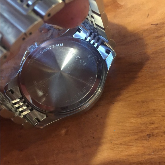 Authentic Gucci Timeless watch FIRM PRICE - Picture 3 of 4